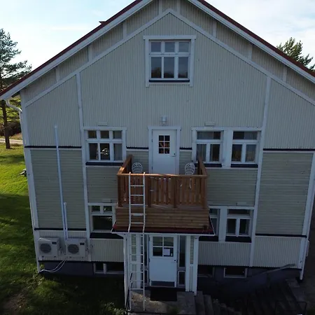 Törrö As 11, 1-5hlö Tilava Yläkerran Perheasunto Jokimaisemalla Huoneisto Pudasjärvi